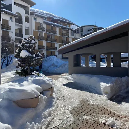 The Paradise 2 Alpes Apartment