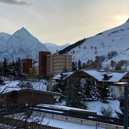 The Paradise 2 Alpes Apartment *