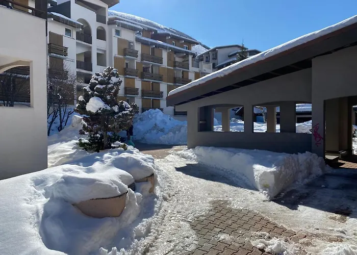 The Paradise 2 Alpes Apartment