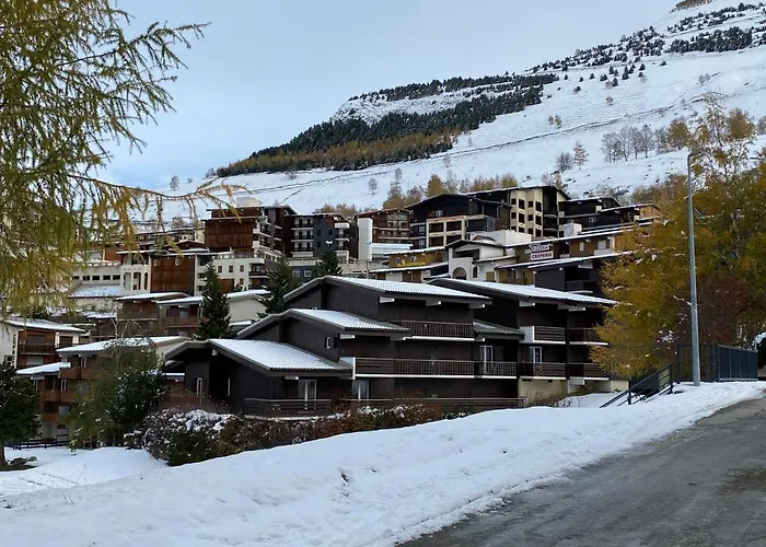 The Paradise 2 Alpes Apartment *